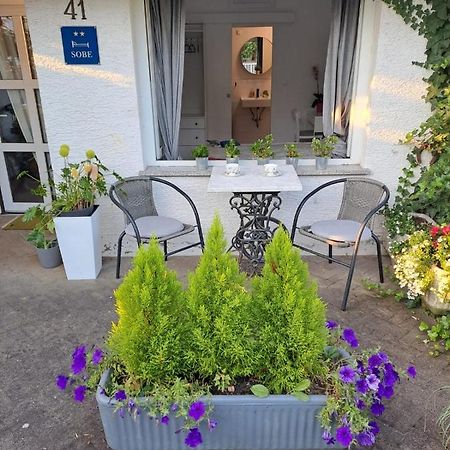 Soba Dvori Zapresić Exterior foto